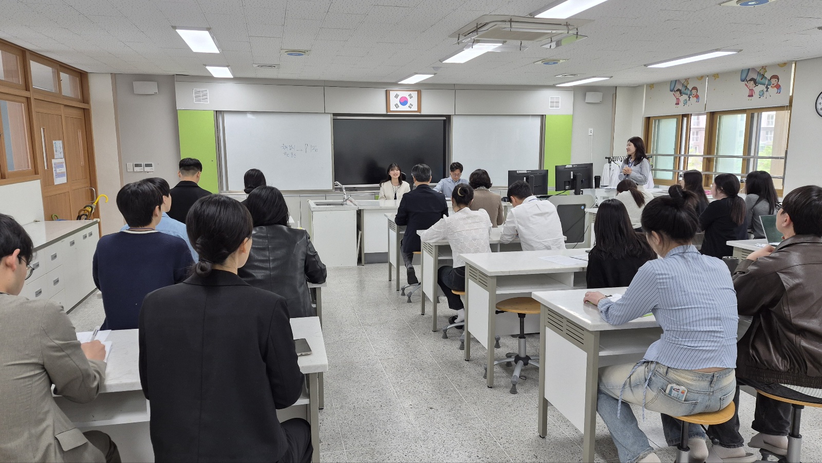 교육실습생 대표수업 후 협의회